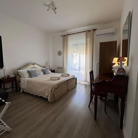 타오르미나 La Guardiola Di Angela E Nino B&B 외부 사진