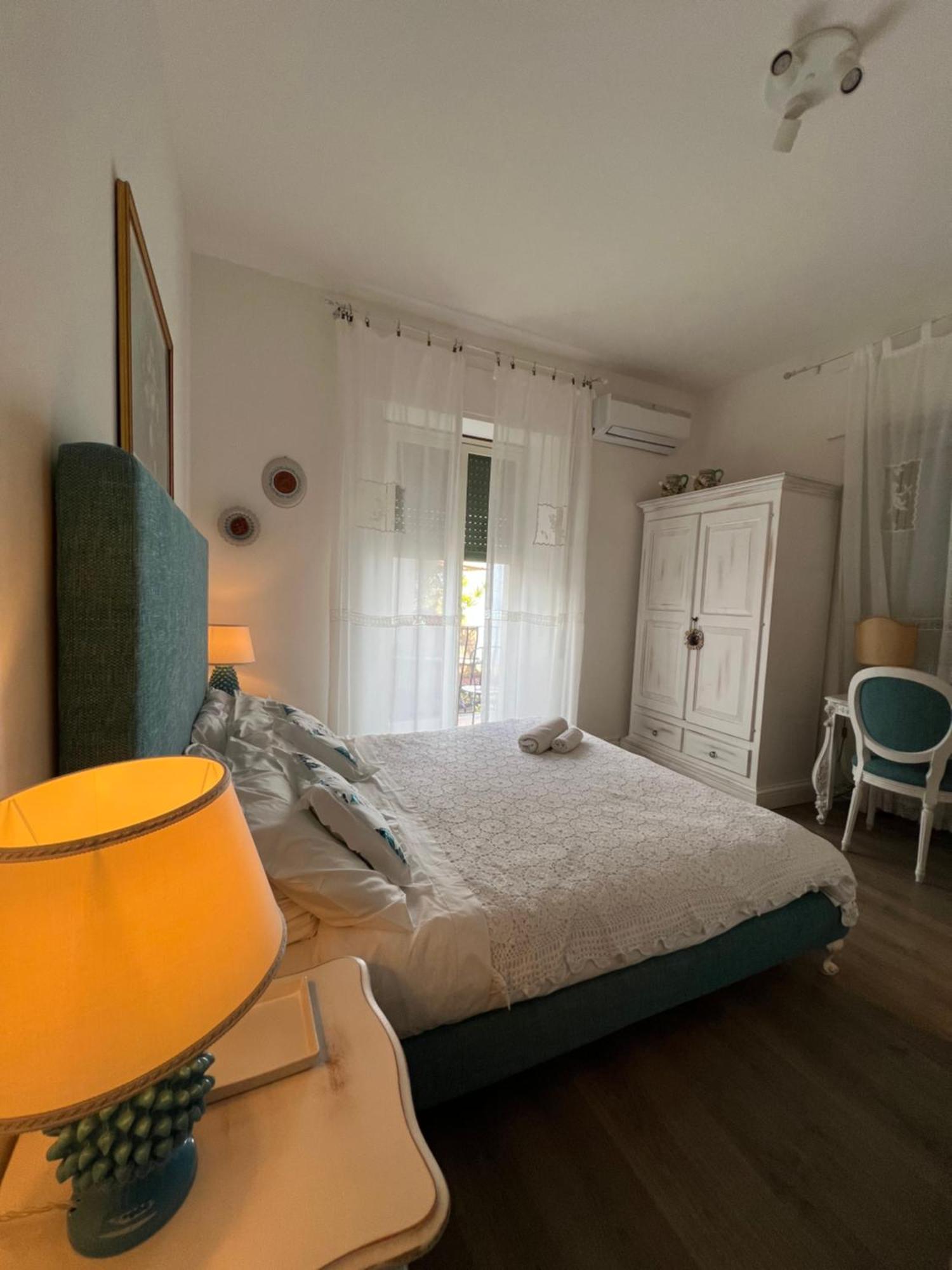 타오르미나 La Guardiola Di Angela E Nino B&B 외부 사진