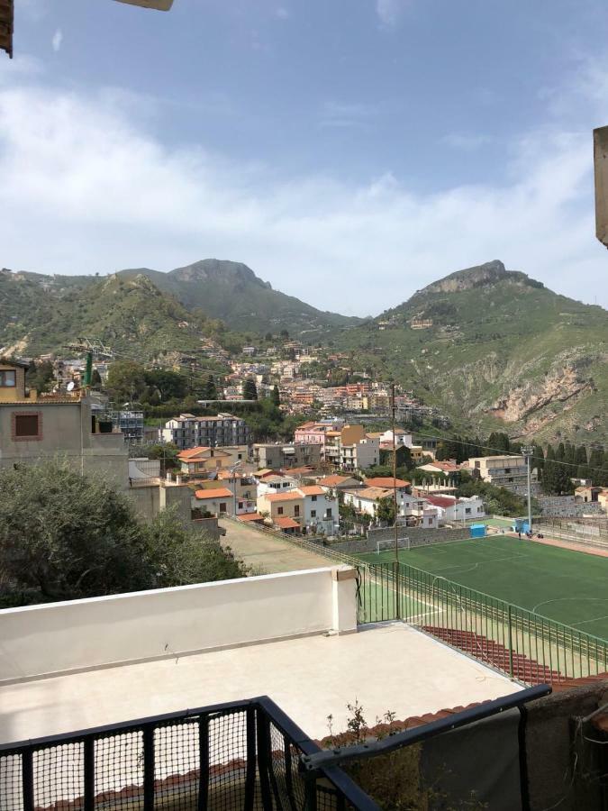 타오르미나 La Guardiola Di Angela E Nino B&B 외부 사진